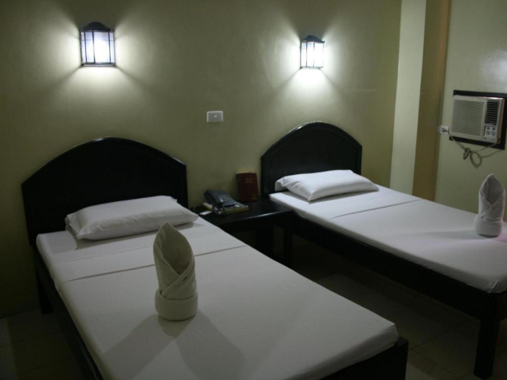 แซมปากิตา สวีท พลาซา การ์เซีย Hotel Cebu ภายนอก รูปภาพ