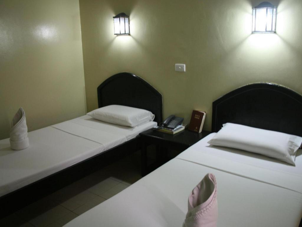 แซมปากิตา สวีท พลาซา การ์เซีย Hotel Cebu ภายนอก รูปภาพ
